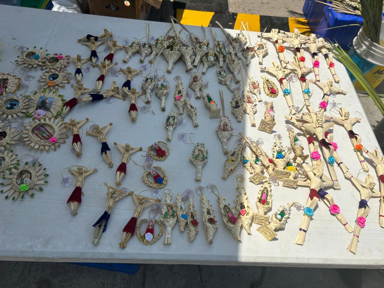 $!Celebran en Culiacán el Domingo de Ramos en la iglesia La Lomita