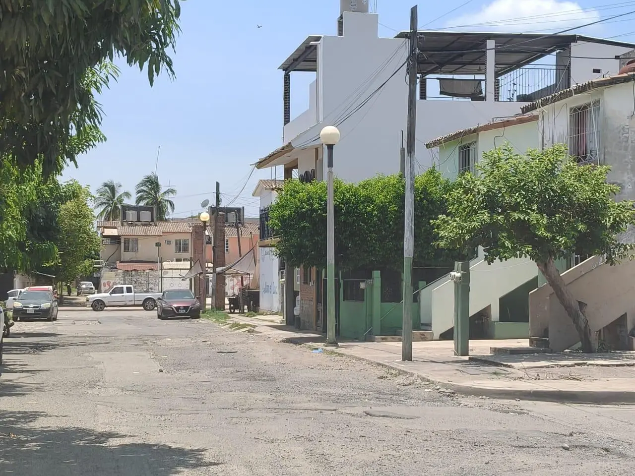 $!Vecinos de El Rosario rechazan el bacheo en calle Baluarte y exigen una solución de fondo