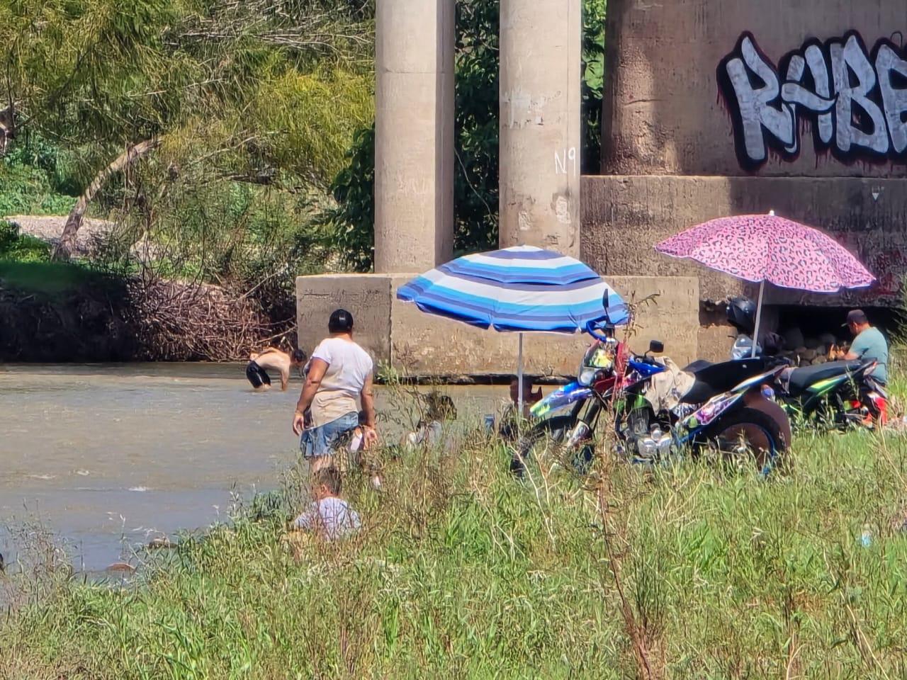 $!Por altas temperaturas, crece afluencia de bañistas en río Baluarte