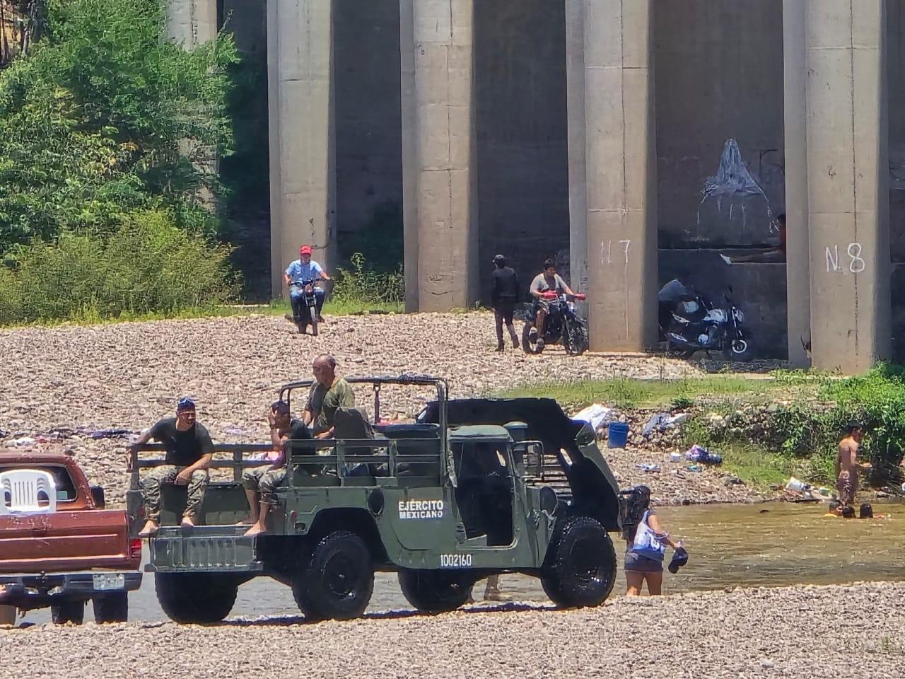 $!Por altas temperaturas, crece afluencia de bañistas en río Baluarte