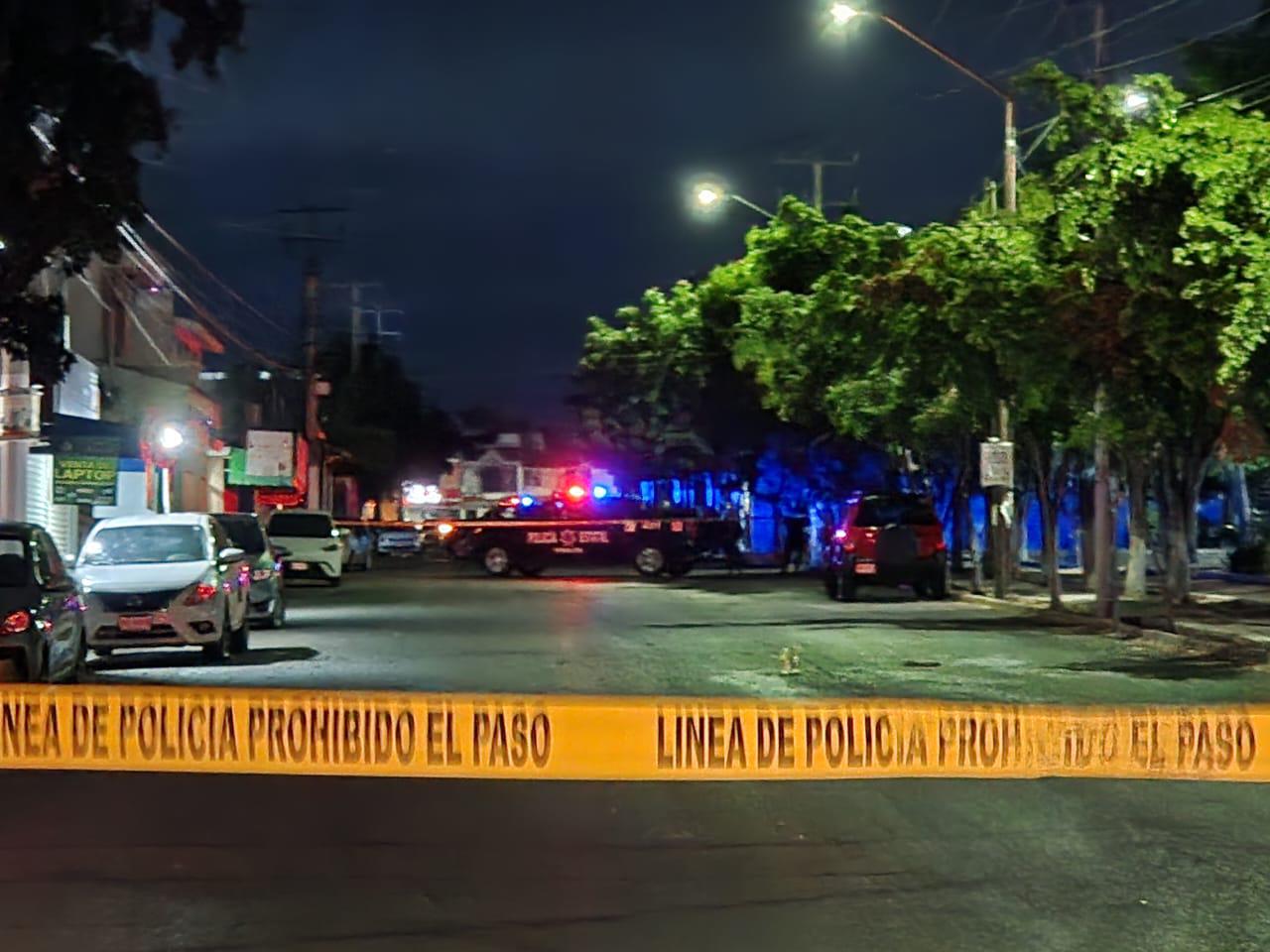 $!Incendian vivienda y dejan explosivos caseros en el fraccionamiento Canaco, en Culiacán; van siete ataques