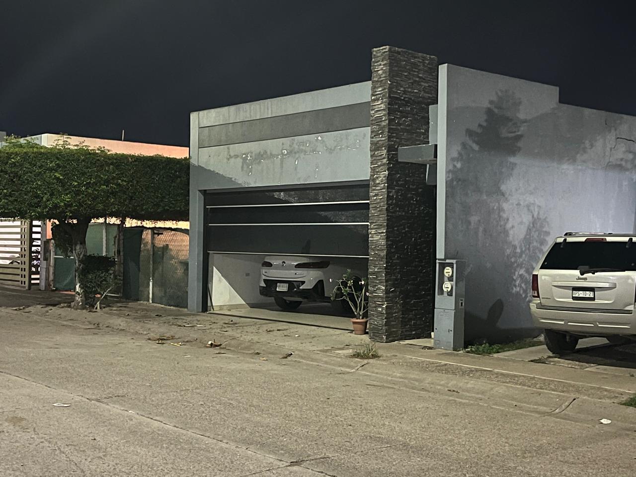 $!Hallan sin vida a un hombre amarrado dentro de su vivienda en Prados del Sur, Culiacán