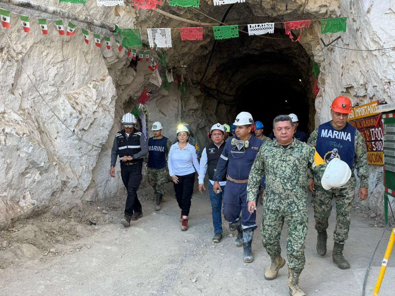 $!Encuentran partes de maquinaria en mina Santa Fe; confían en localizar al minero