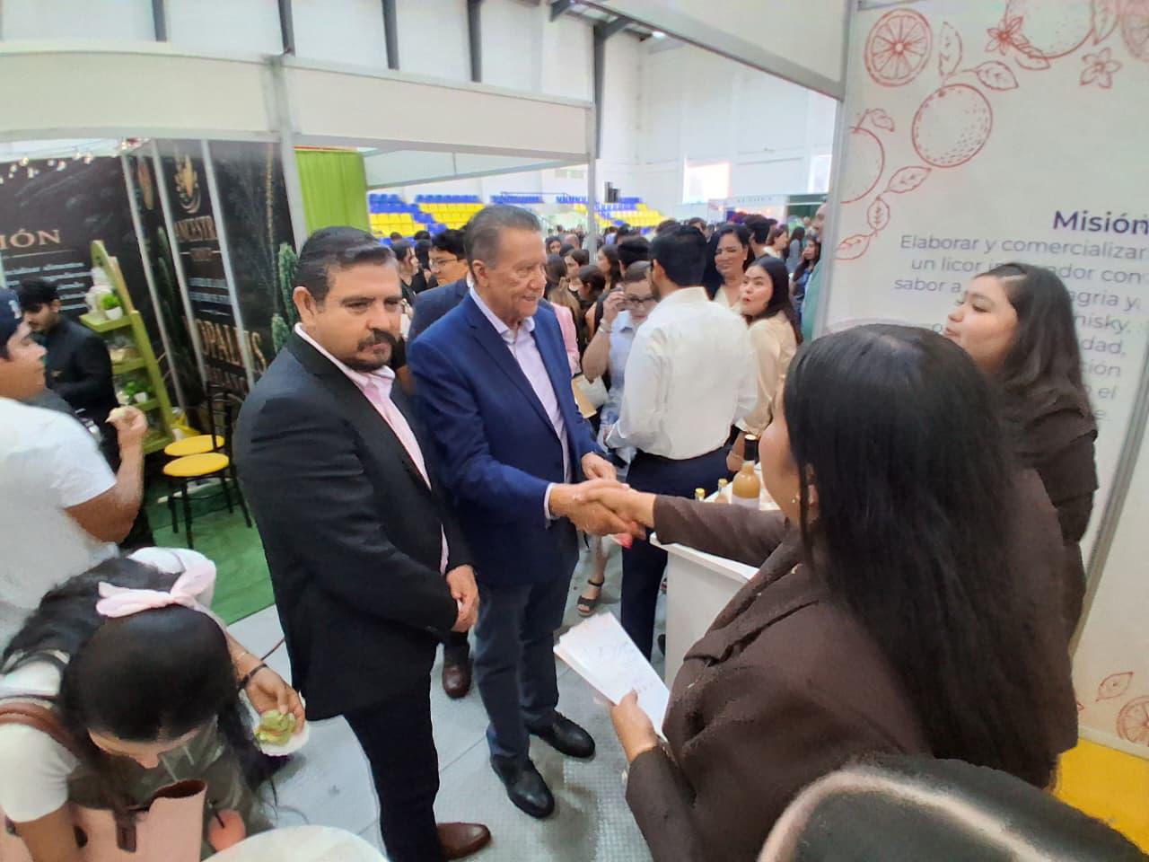 $!Presentan jóvenes de la UAS proyectos innovadores en Feria de Comercio Internacional 2026