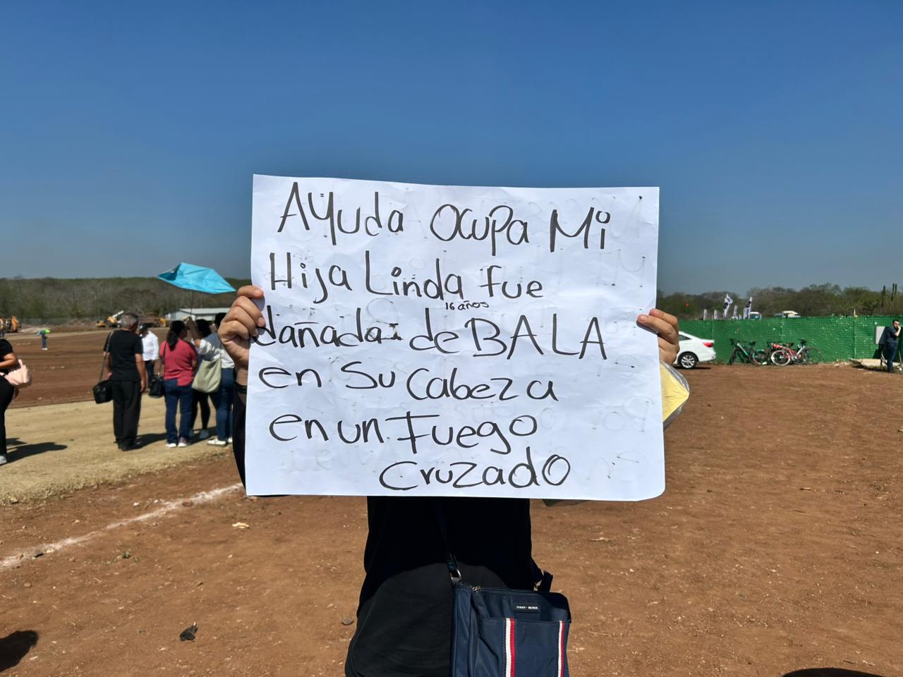 $!Madre clama a Sheinbaum apoyo para su hija que recibió balazo en la cabeza en fuego cruzado en Culiacán