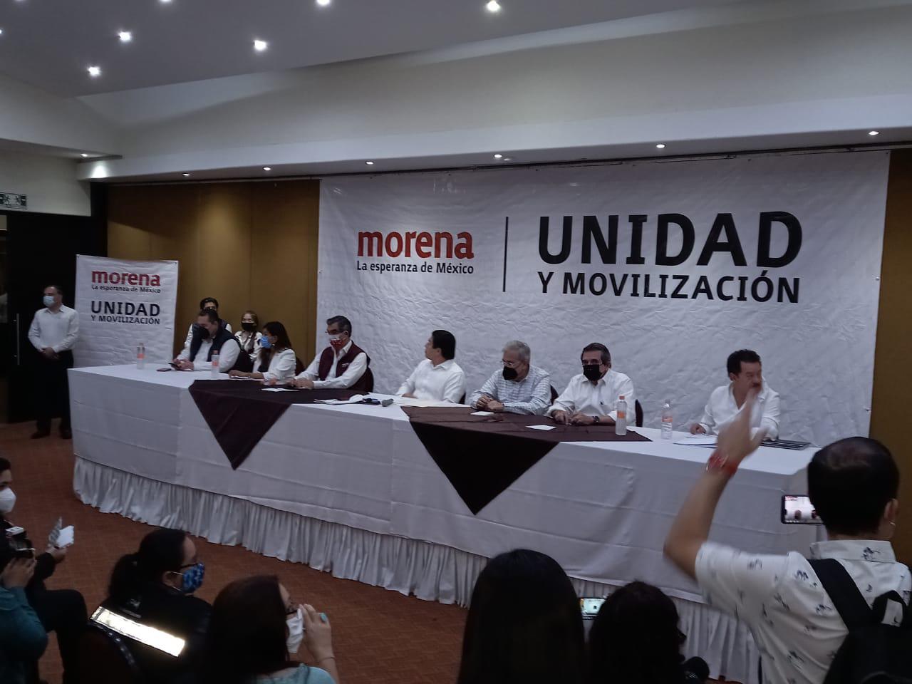 $!La mañana de este sábado, Mario Moreno Delgado, presidente nacional de Morena, anuncia la alianza con el PAS.