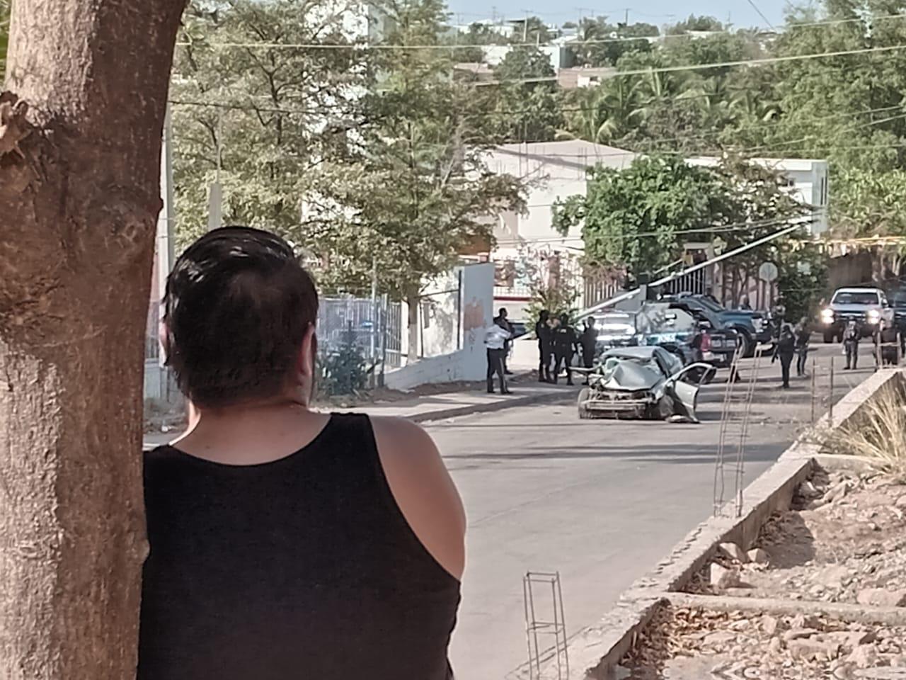 $!Choca patrulla contra vehículo cuando perseguía a grupo armado en Culiacán