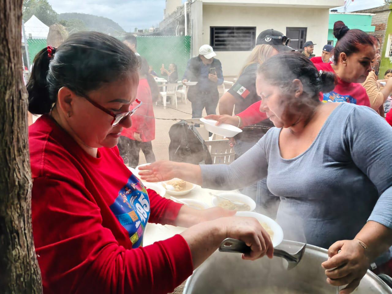 $!Los Guerra ofrecen el primer comelitón siguiendo el espíritu acogedor de su abuelita Margarita en Chametla