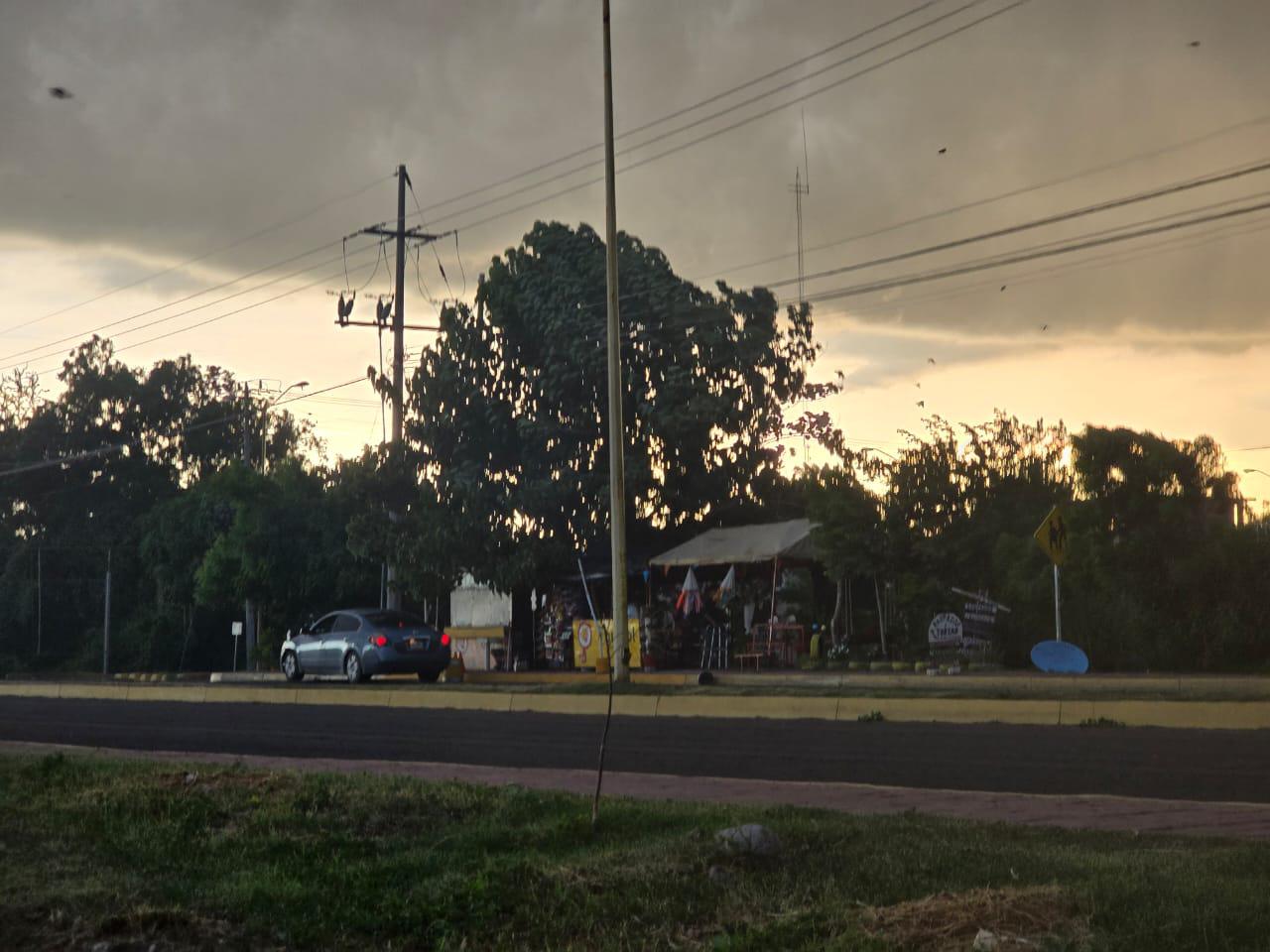$!Fuertes vientos y lluvias inquietan a habitantes de Rosario