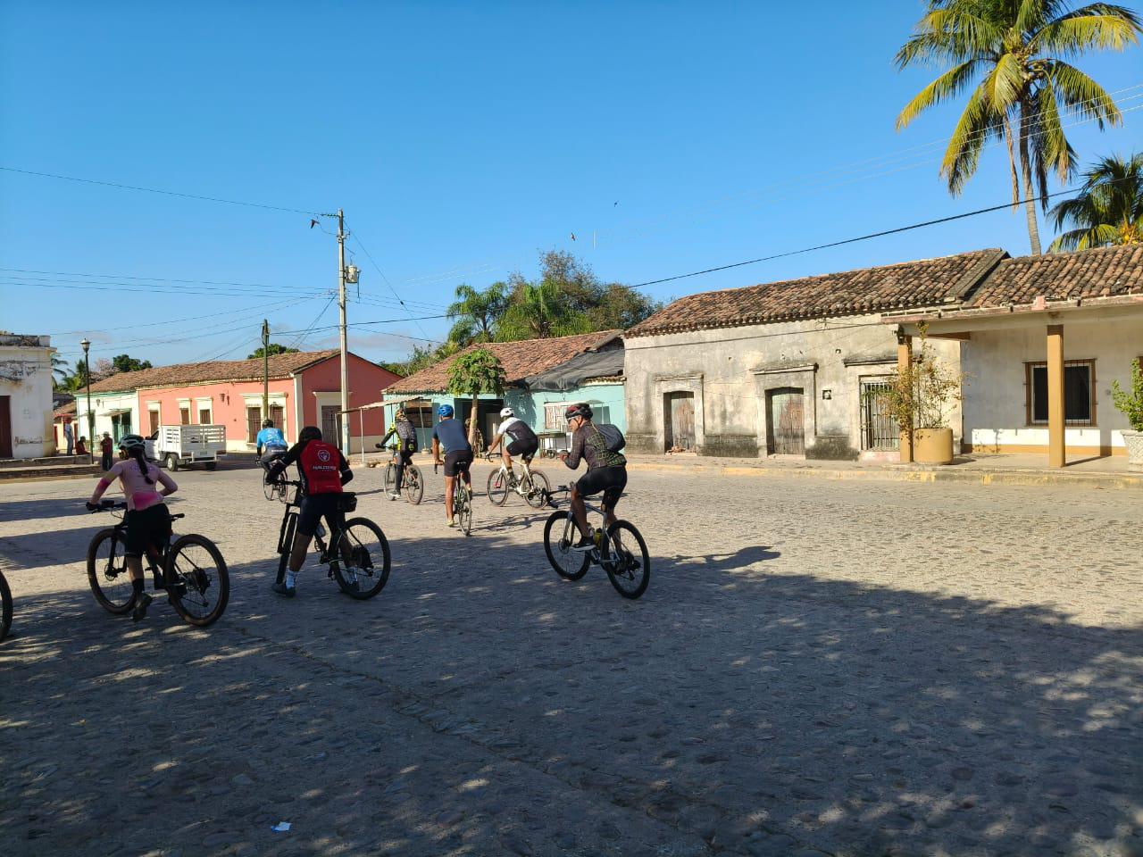 $!Atrae Cacalotán a ciclistas de Escuinapa
