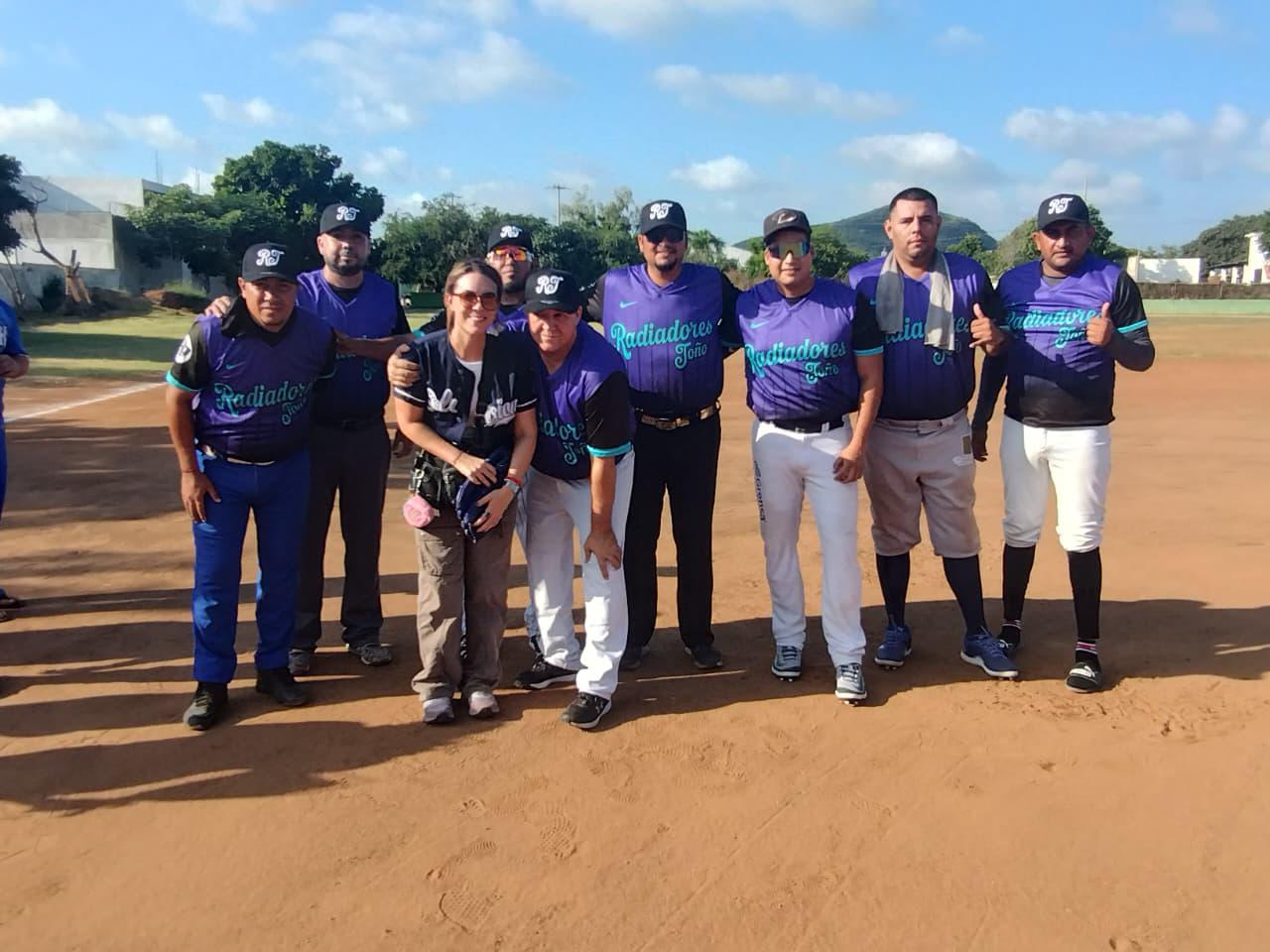 $!Cantan playball en Liga de Beisbol Sabatina, en Club Polluelos