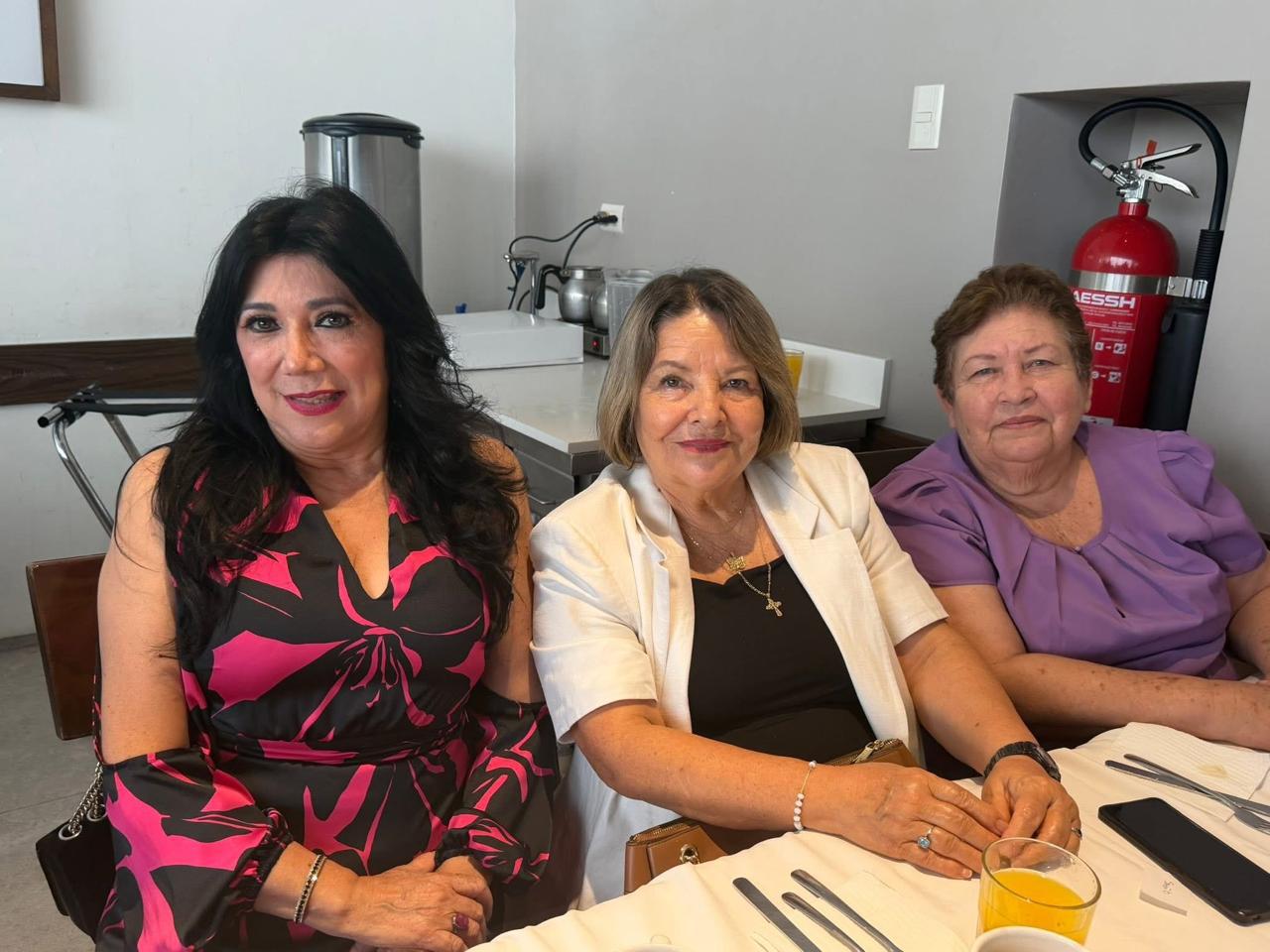 $!Doctora Hilda Monroy, Chocó Hernández y Alma Madrid.