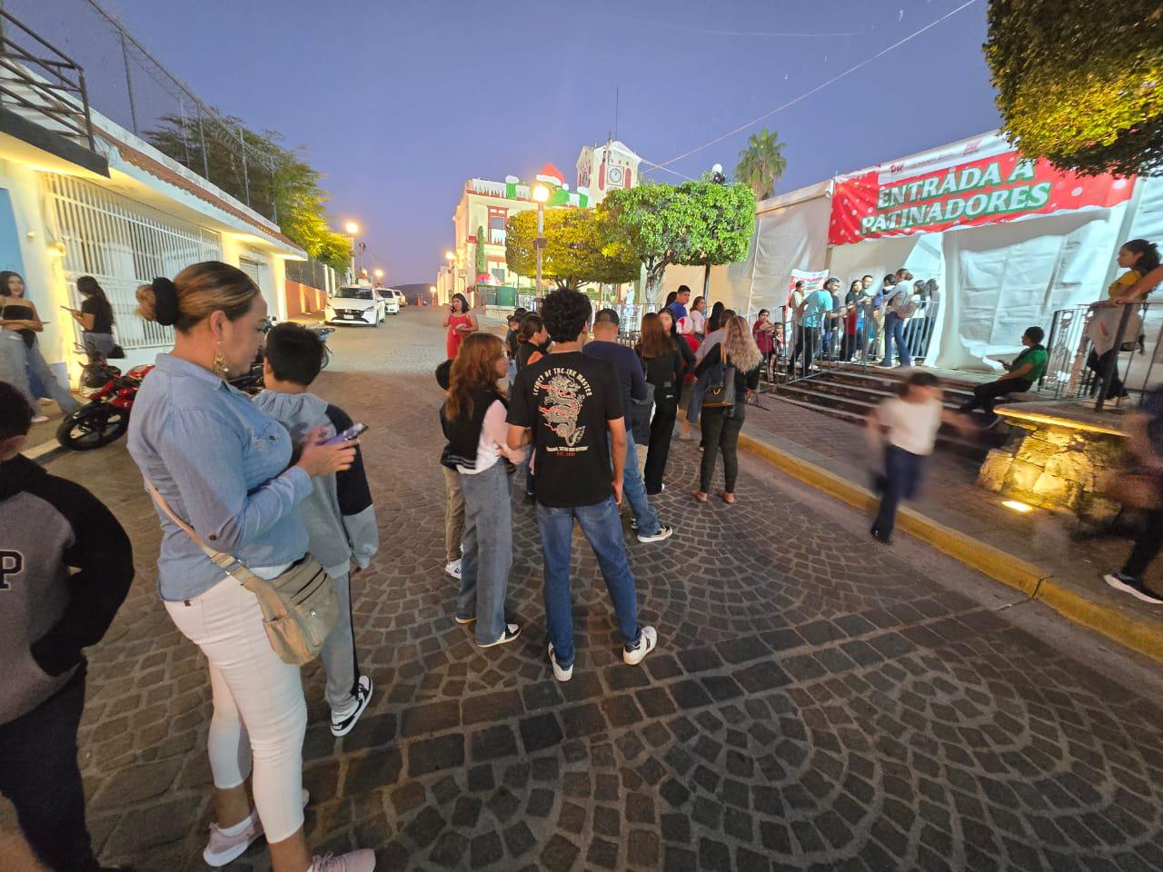 $!Prevén que pista de hielo en Rosario compense la pérdida de visitantes por violencia