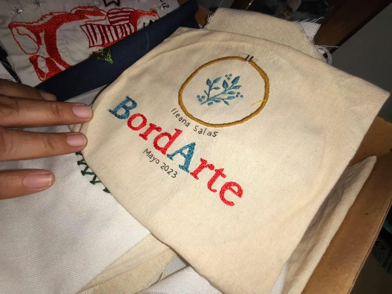 $!Entre puntadas de aguja e hilo, Ana Karen encontró en el bordado una forma de arte en Rosario