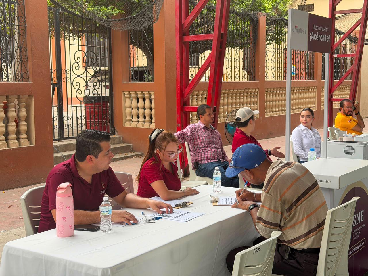 $!Acercan servicios y programas a vecinos de la Benito Juárez