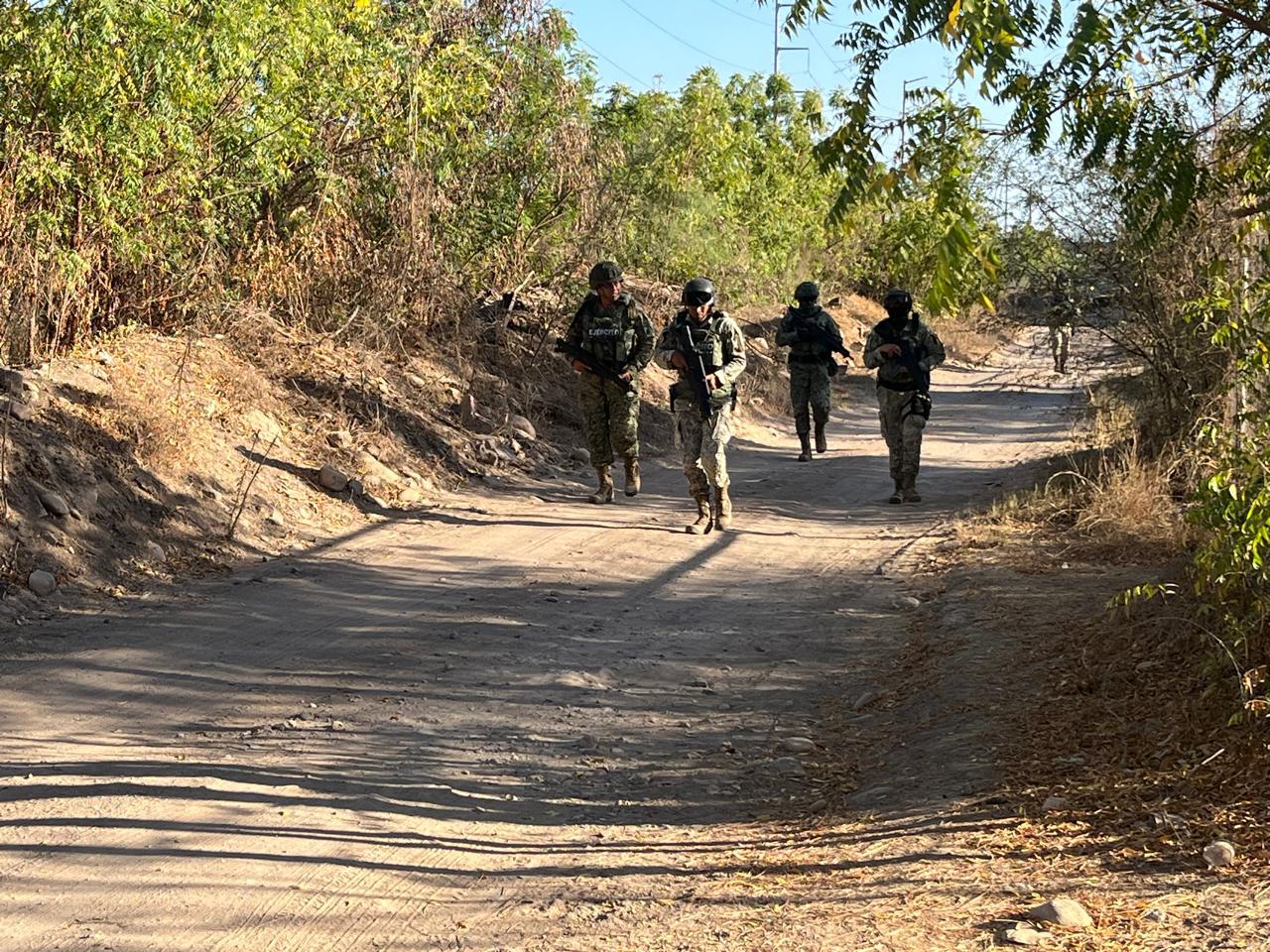 $!Localizan a hombre asesinado a balazos cerca de las vías del tren en Culiacán