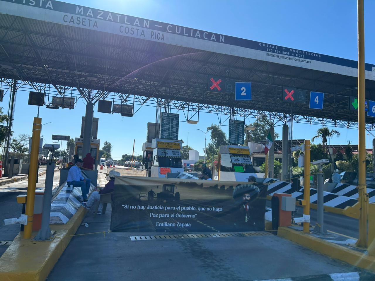 $!Productores mantienen tomada la caseta de Costa Rica por segundo día; exigen solución a la comercialización