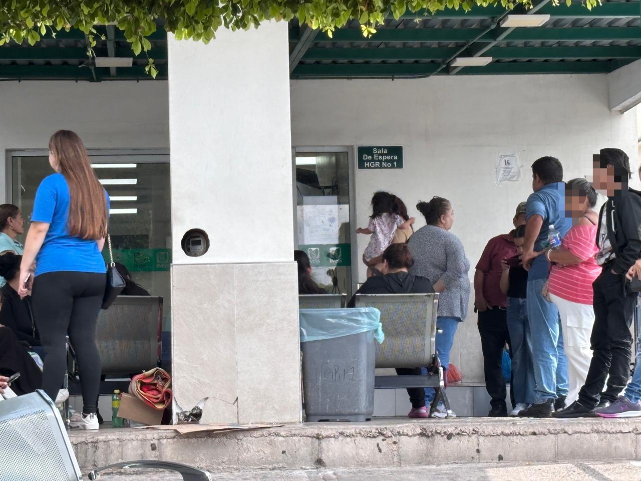 $!Sufre IMSS Culiacán saturación en su área de urgencias, denuncian