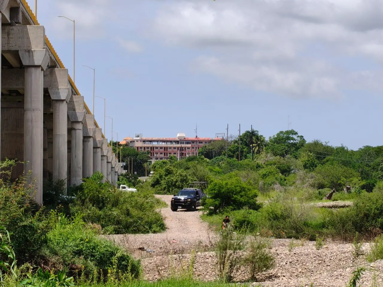 $!Apagón lleva al río Baluarte a familias de Rosario y Escuinapa para mitigar el calor