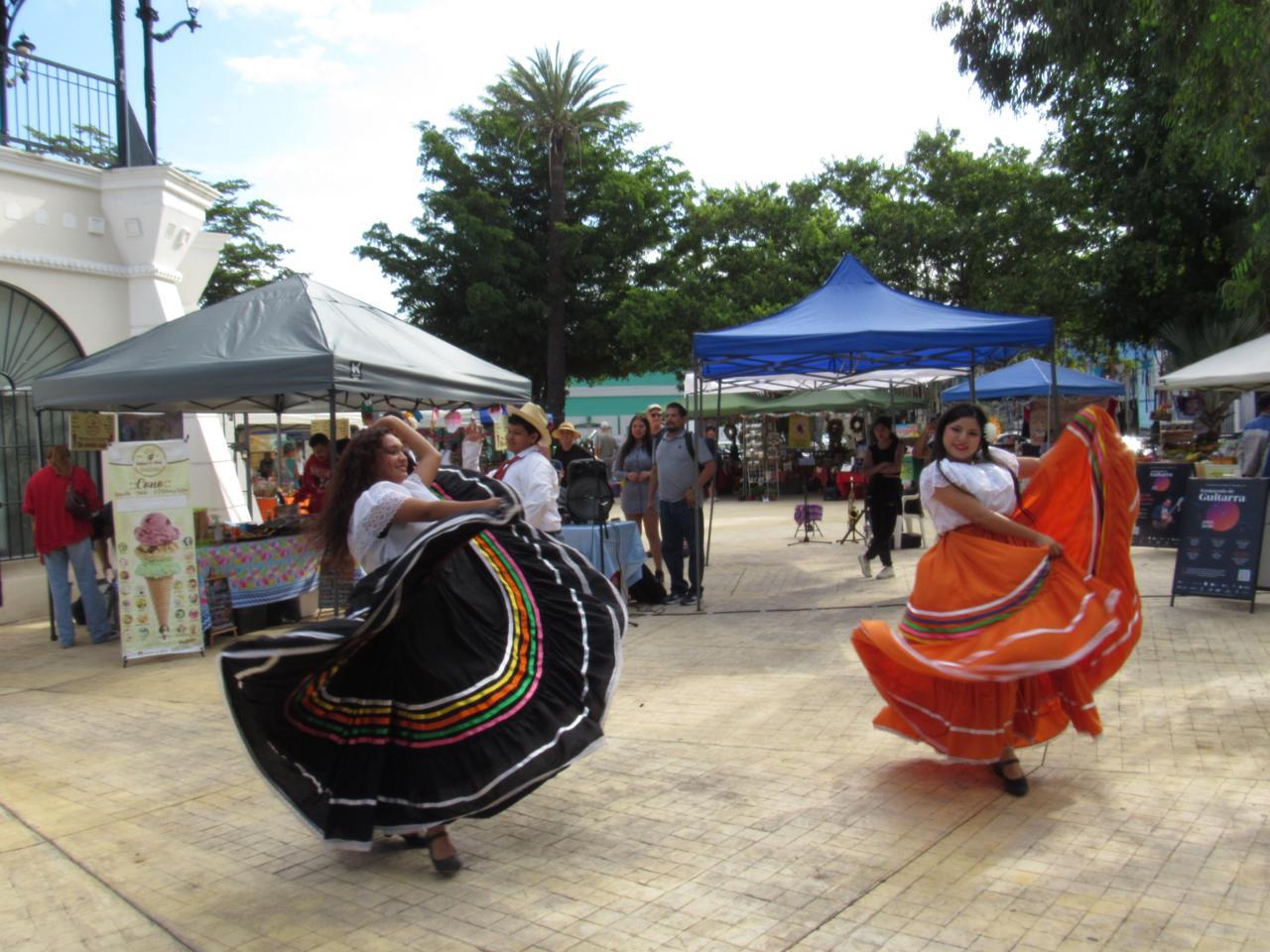 $!Se mezclan tradición e innovación en el Mercado Orgánico de Mazatlán