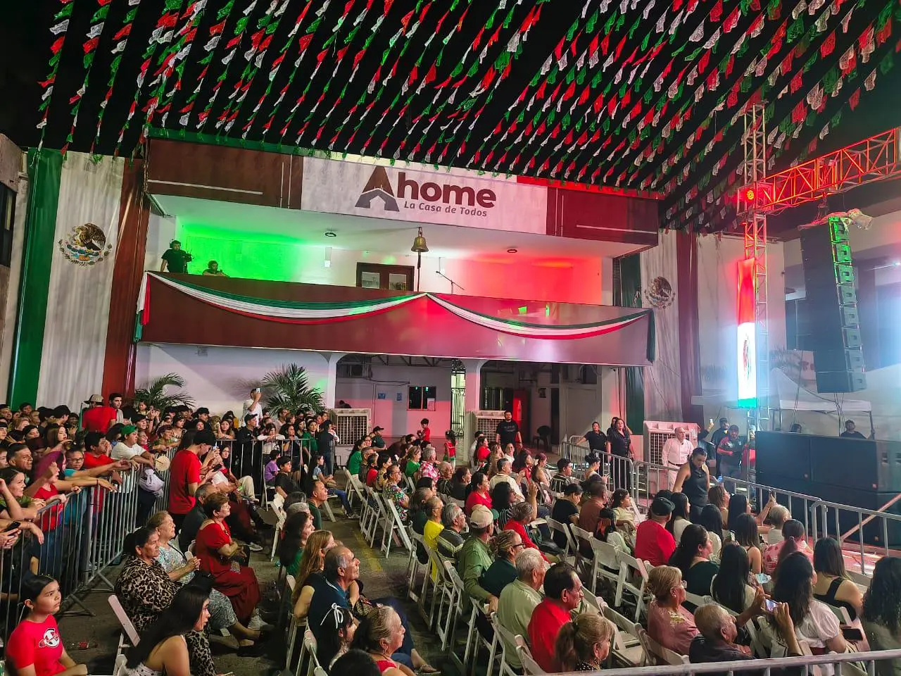 $!Ahome vibra al ritmo de Banda La Asertiva en la Fiesta Mexicana