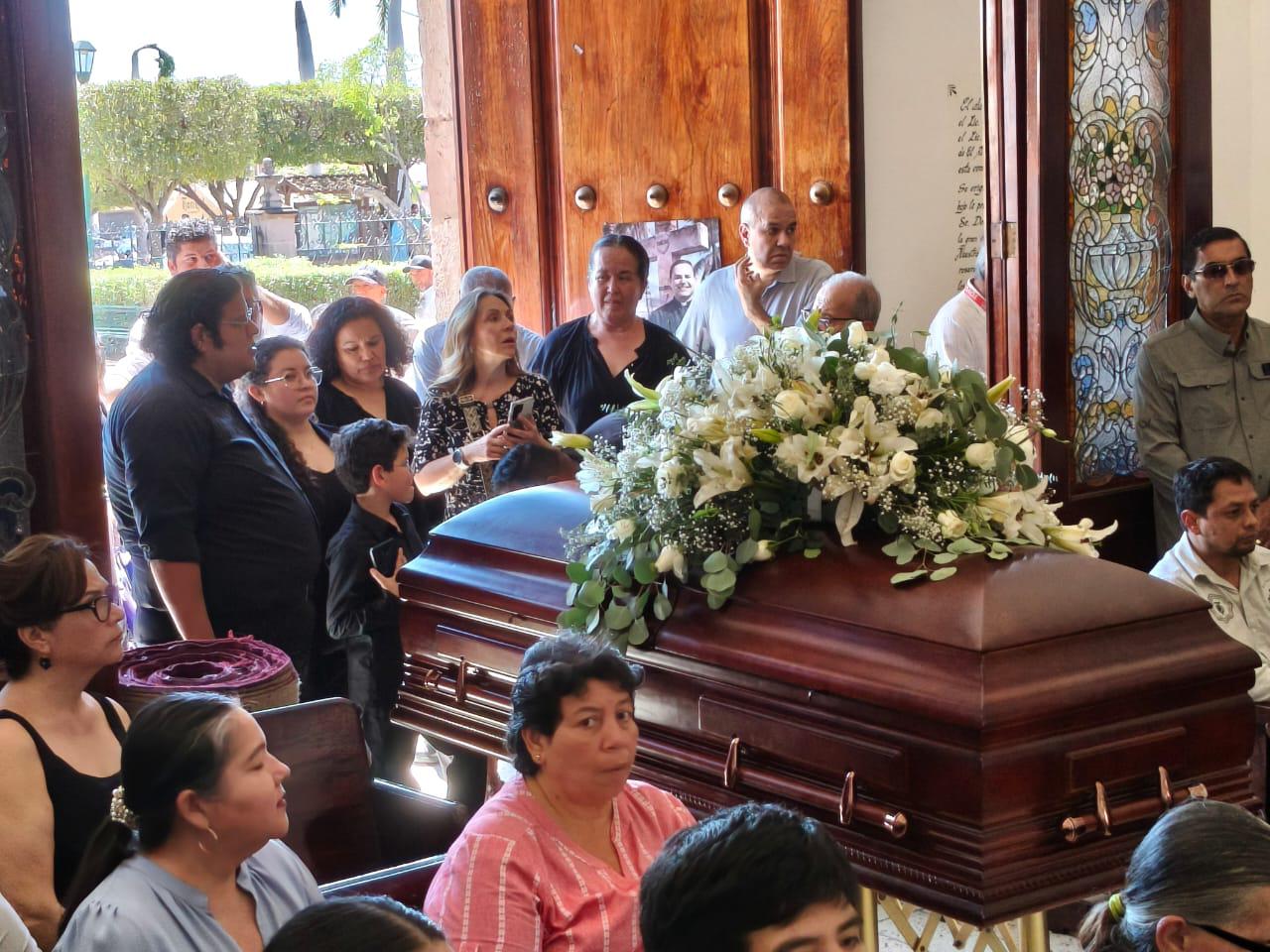 $!Ofrecen misa concelebrada por el eterno descanso de la empresaria Martha Solorza