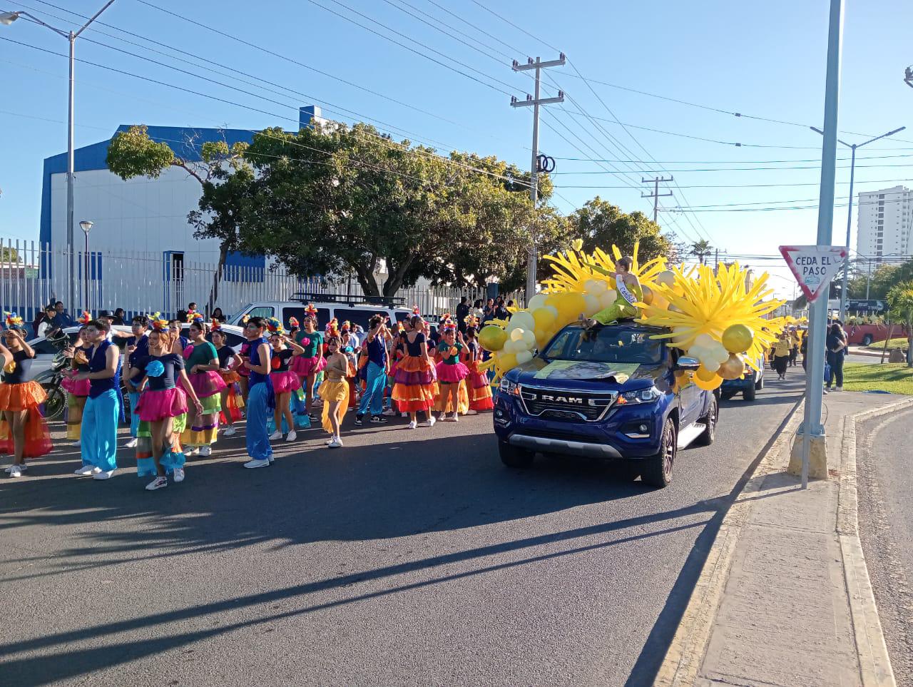 $!Inicia la segunda manifestación carnavalera