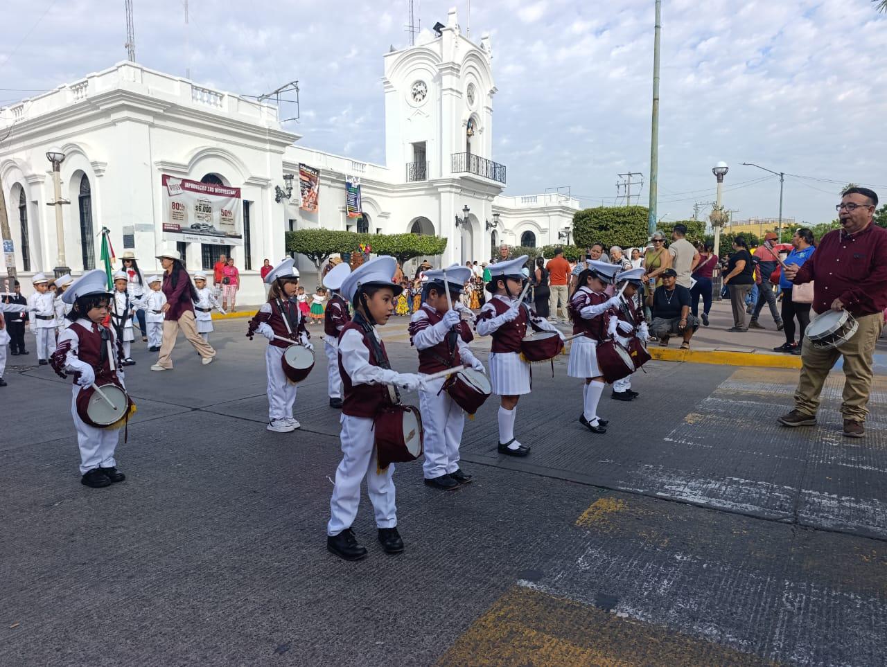 $!Jardines de Niños de Escuinapa honran a la Revolución Mexicana y a las Fuerzas Armadas