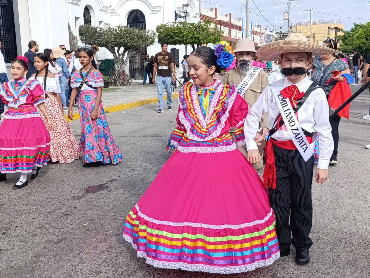 $!Jardines de Niños de Escuinapa honran a la Revolución Mexicana y a las Fuerzas Armadas