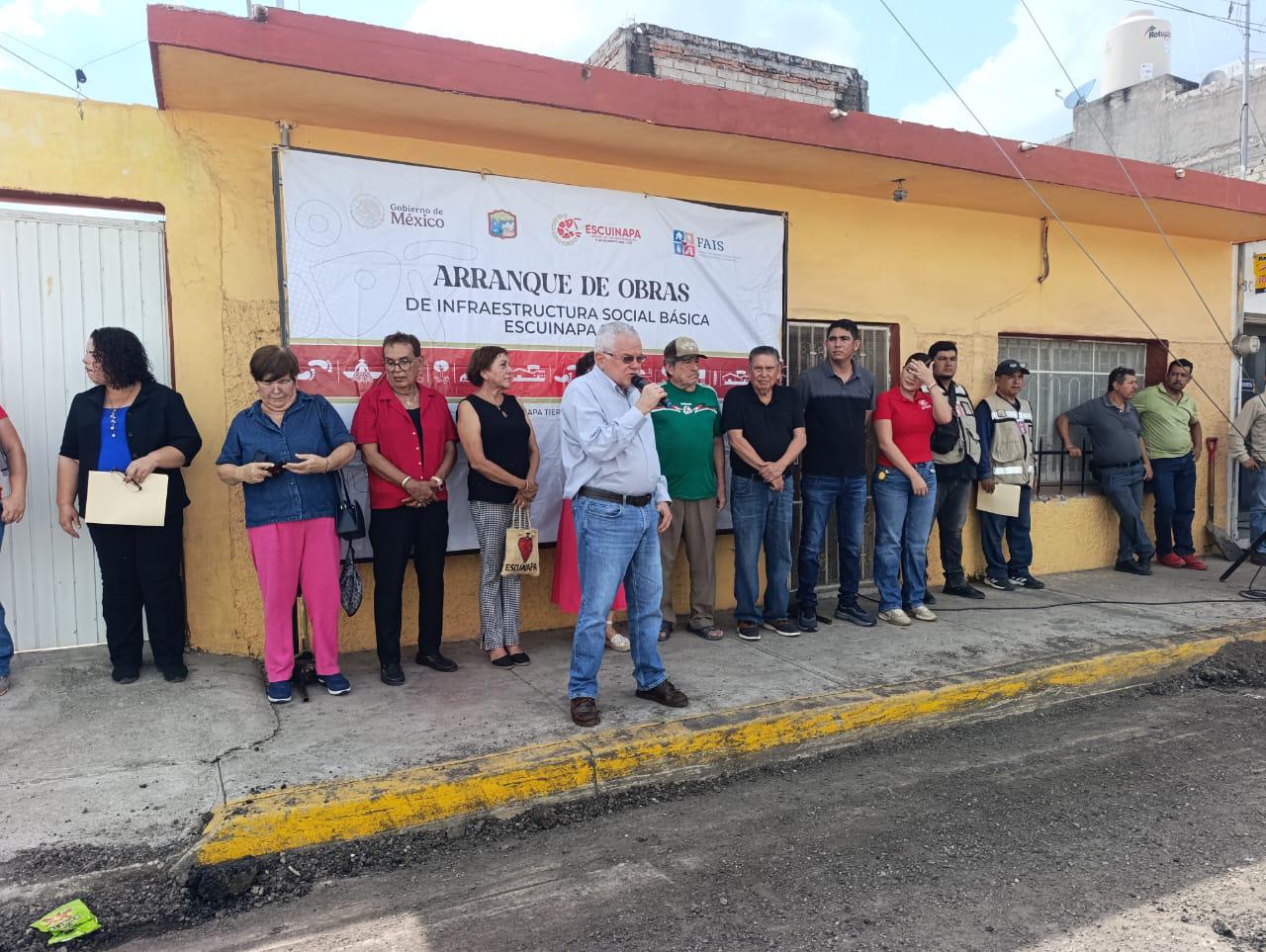 $!Finalmente, el Gobierno de Escuinapa repara tramo dañado de la calle Francisco Pérez