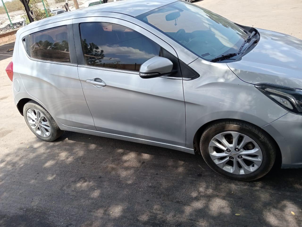 $!Recuperan 25 vehículos robados en Culiacán, entre ellos un camión de carga y dos motos