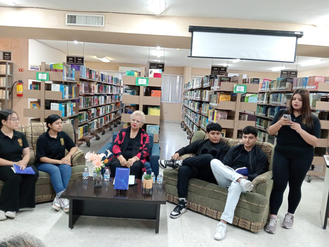 $!La presentación se llevó a cabo en la biblioteca Jaime Martuscelli Quintana, de la UAdeO.