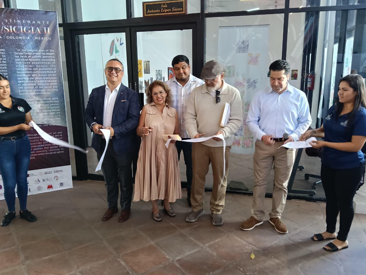 $!Autoridades hicieron el corte de listón inaugural.