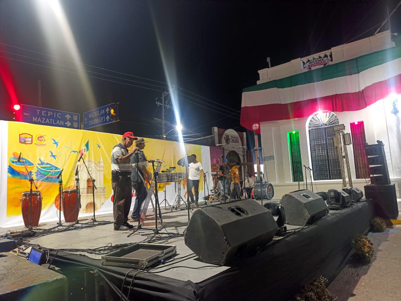 $!Inician fiestas por el 110 Aniversario de municipalización de Escuinapa