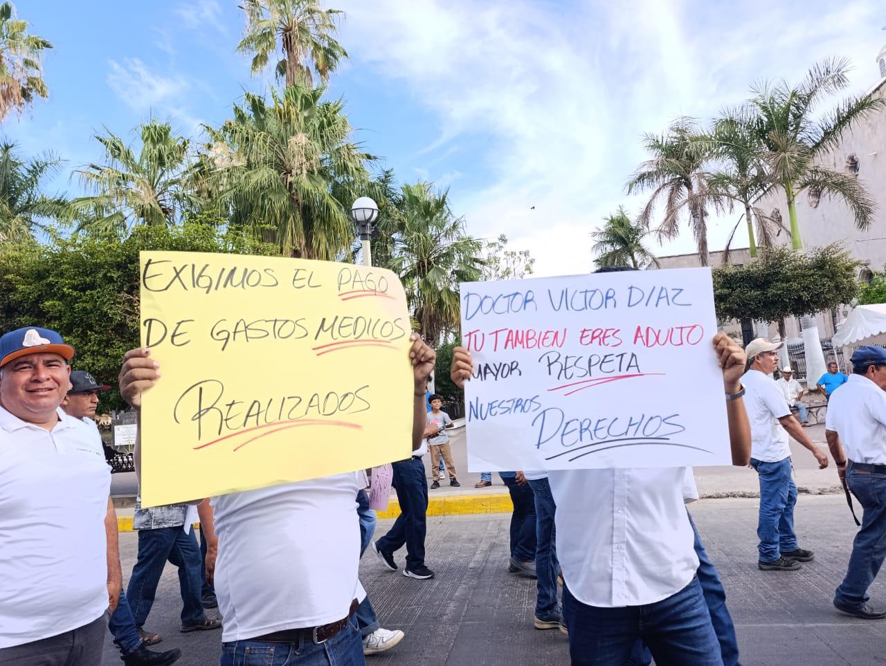 $!Trabajadores sindicalizados de Escuinapa reclaman a autoridades cumpla con derechos