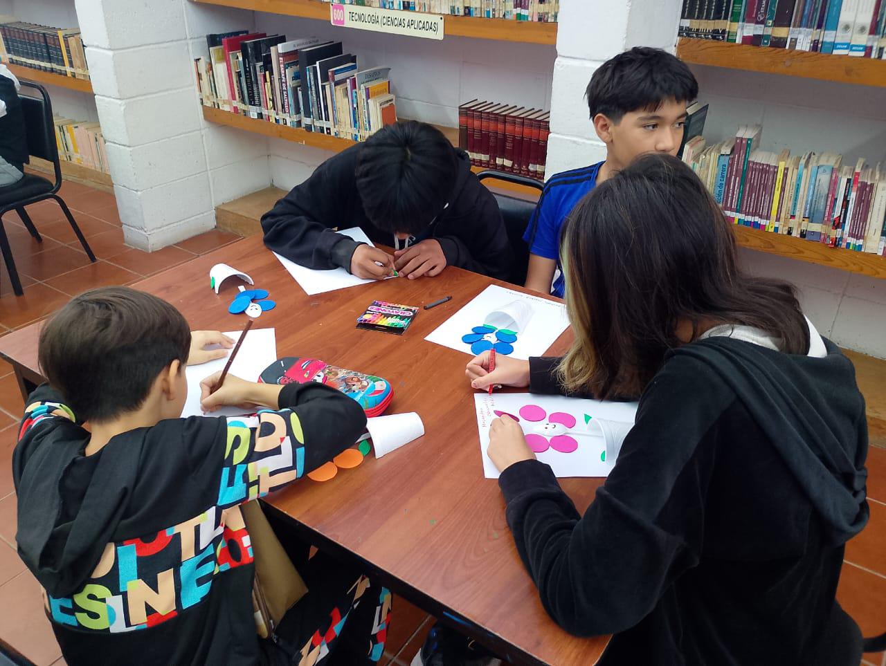 $!Los asistentes pudieron reconocer sus valores y plasmarlos en trabajos creativos.