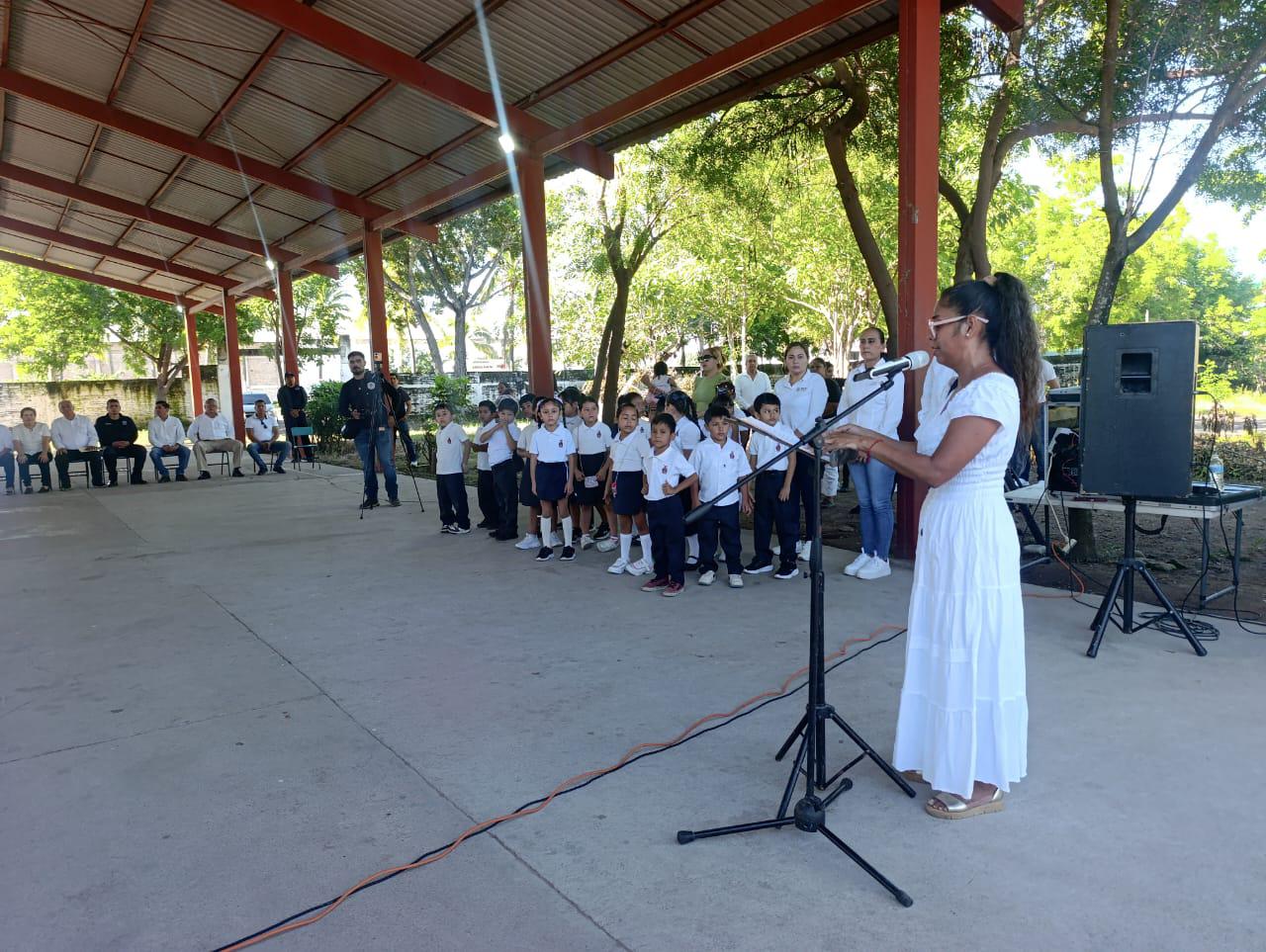 $!Urgen padres de familia garantizar seguridad e infraestructura en primaria de Escuinapa