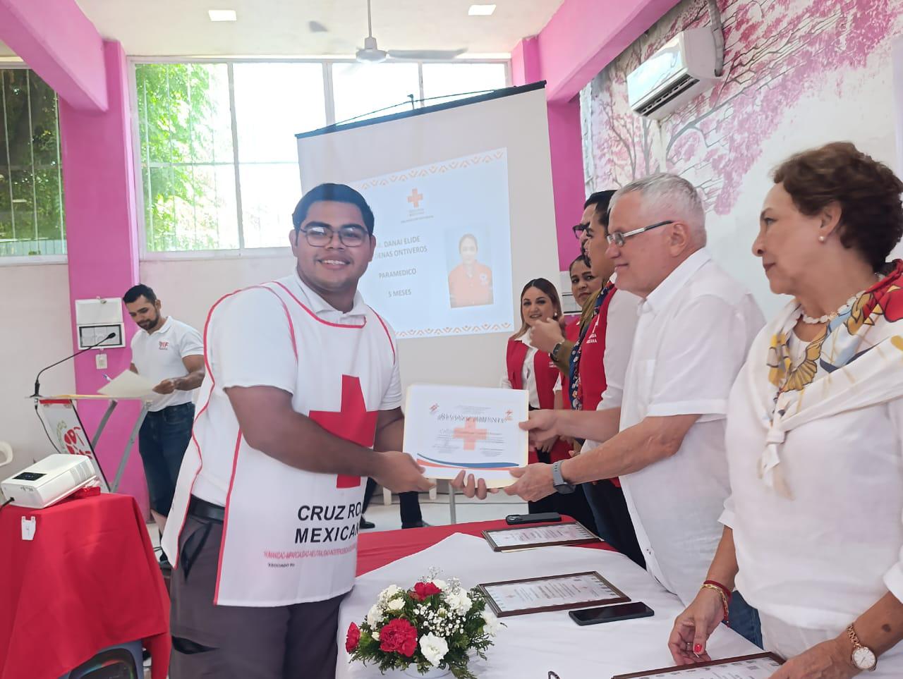 $!Con reconocimientos por su labor, celebran el Día del Socorrista en Escuinapa