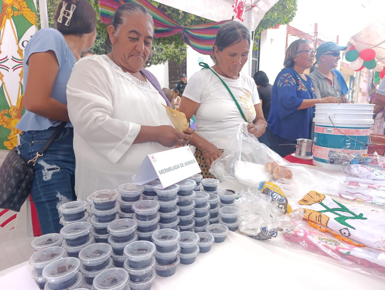 $!Celebran en Escuinapa la municipalización y el Día de la Mujer Indígena