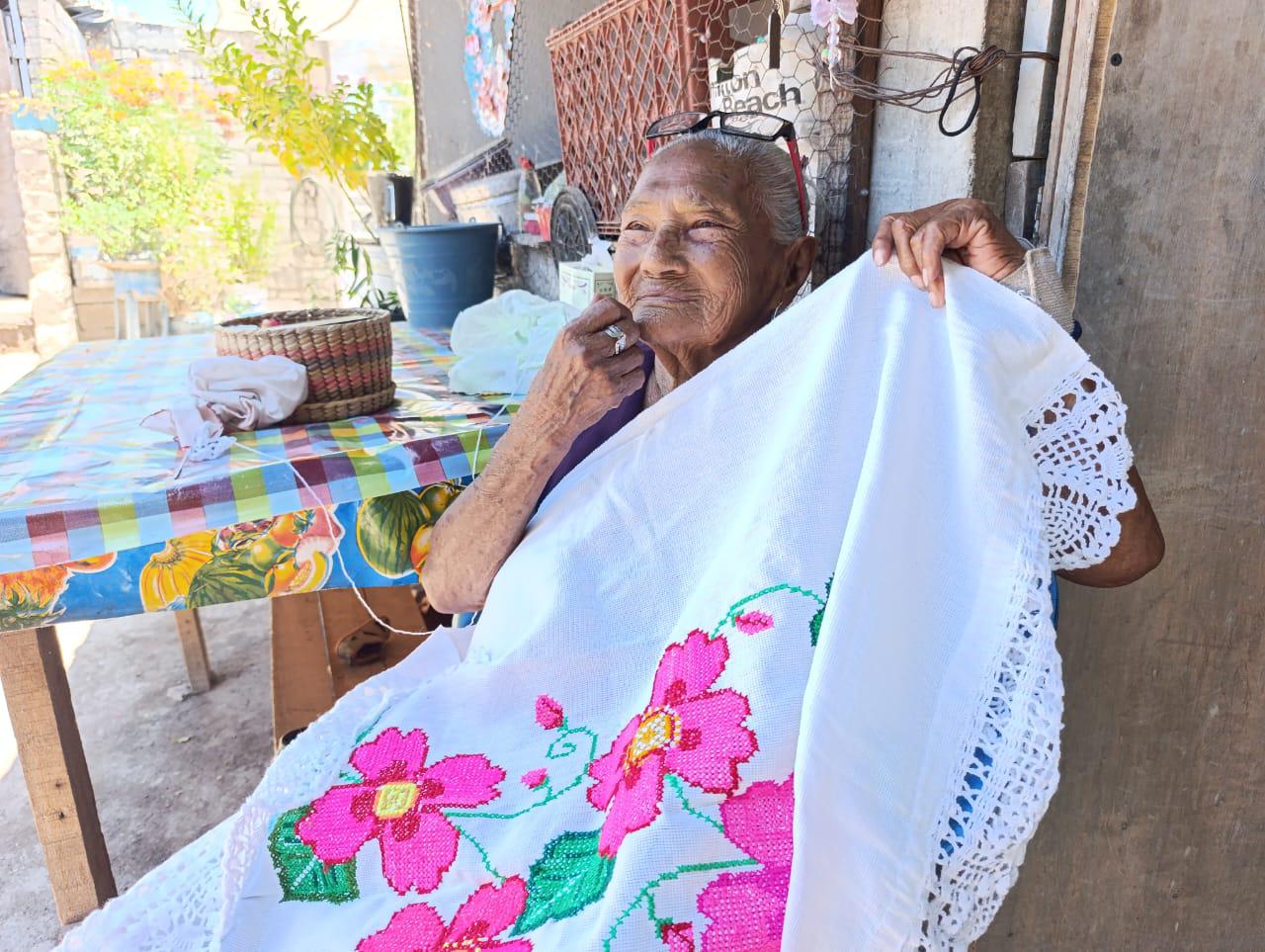 $!Mamá Chema, 100 años de duelo y resistencia en la sierra que ya no existe