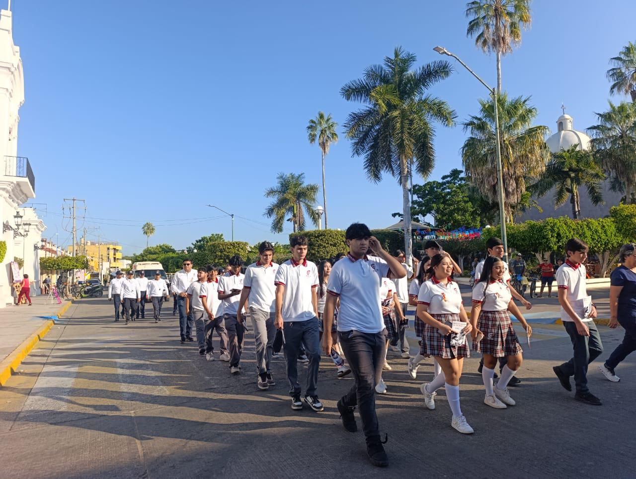 $!Marchan en Escuinapa para conmemorar el Día de la Eliminación de la Violencia contra la Mujer