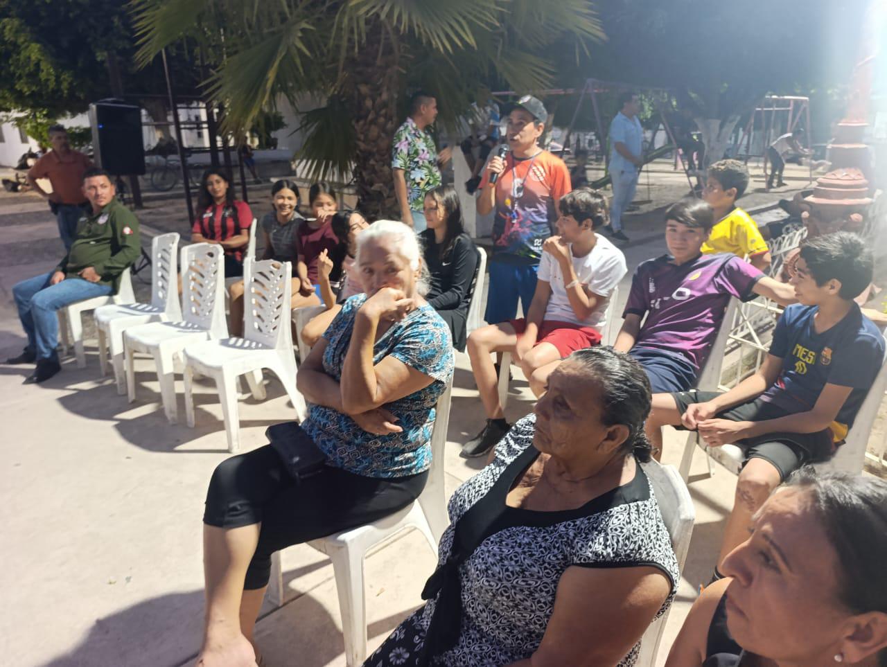 $!Urgen vecinos atención a calles de Pueblo Nuevo, en Escuinapa