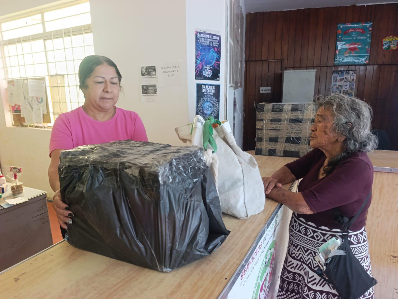 $!Aunque las cosas han cambiado, los carteros siguen siendo mensajeros importantes para Escuinapa