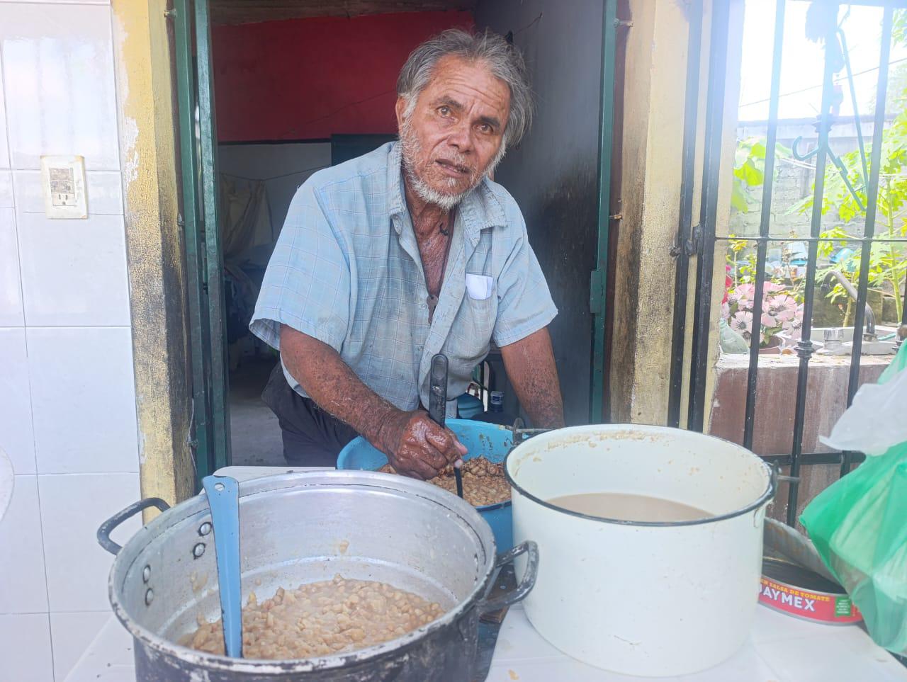 $!Celebran a San Judas Tadeo en calles y hogares de Escuinapa