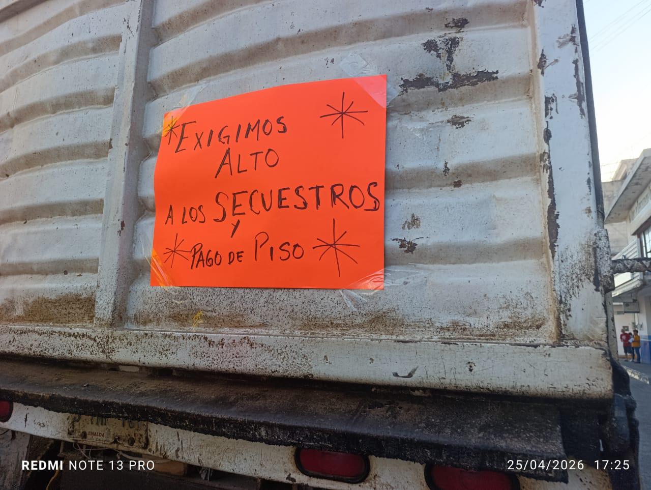 $!En Escuinapa, marchan por la paz y para pedir el regreso del constructor desaparecido