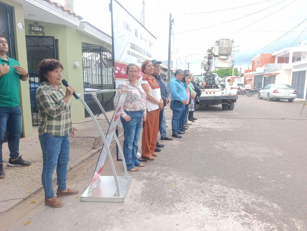 $!Sustituirá Ayuntamiento 116 luminarias en tres colonias de Escuinapa