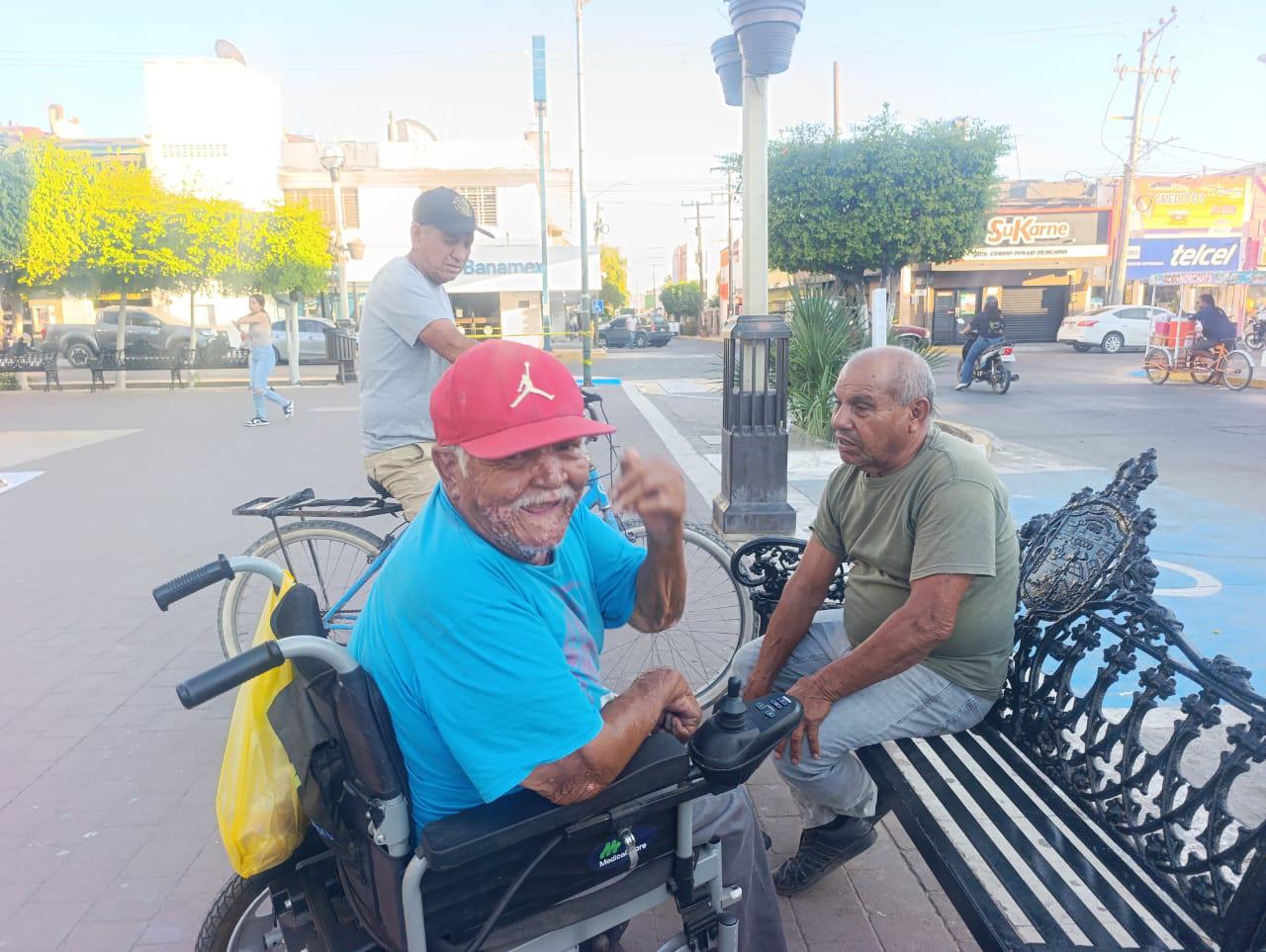 $!Por desabasto del agua, convocan a manifestación en Escuinapa y solo acuden dos adultos mayores