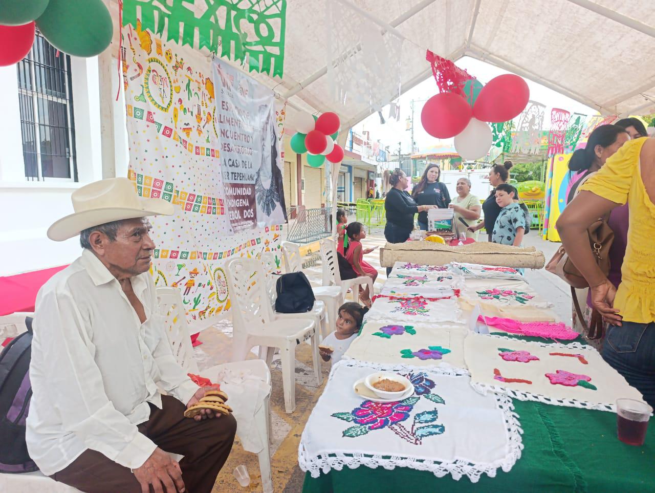 $!Celebran en Escuinapa la municipalización y el Día de la Mujer Indígena
