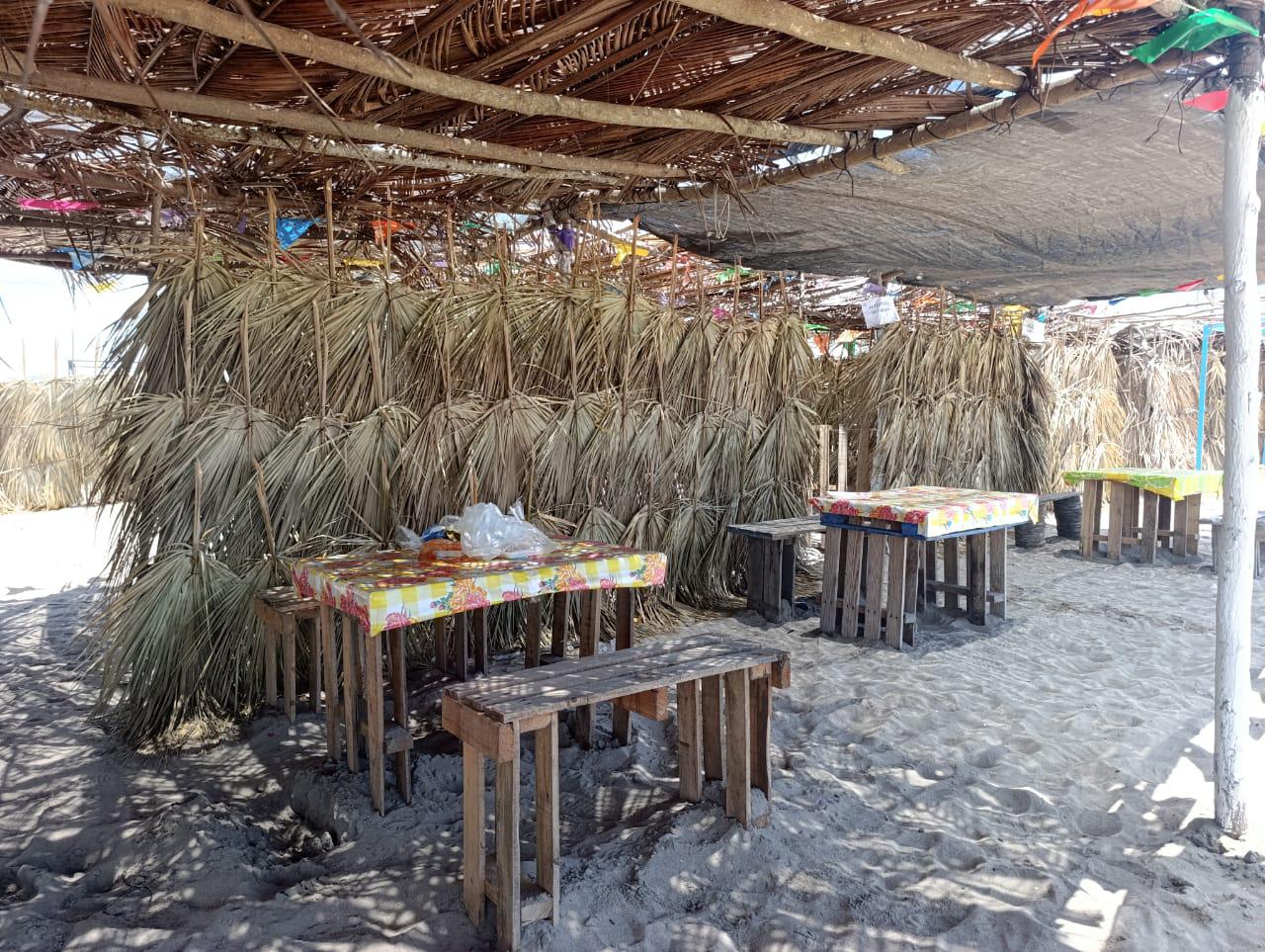 $!Acuden a ampliar enramadas ante el inicio de las Fiestas del Mar de Las Cabras, en Escuinapa