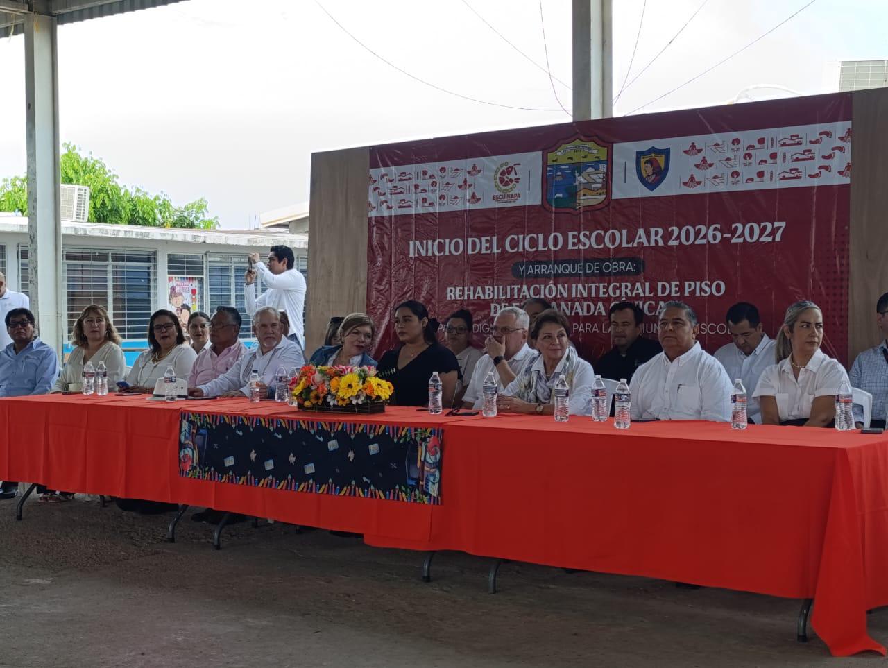 $!Con un llamado a vivir en paz, en Escuinapa ponen en marcha el ciclo escolar